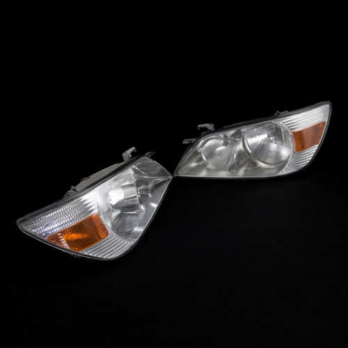 Headlight / Taillight restoration service